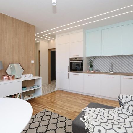 Romaszewskiego Zoliborz Bedroom Pokoj Metro Warszawa Exteriör bild