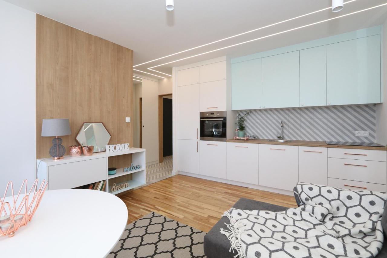 Romaszewskiego Zoliborz Bedroom Pokoj Metro Warszawa Exteriör bild