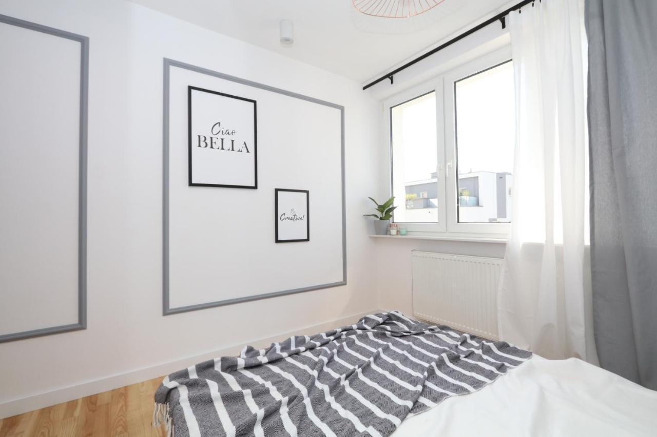 Romaszewskiego Zoliborz Bedroom Pokoj Metro Warszawa Exteriör bild