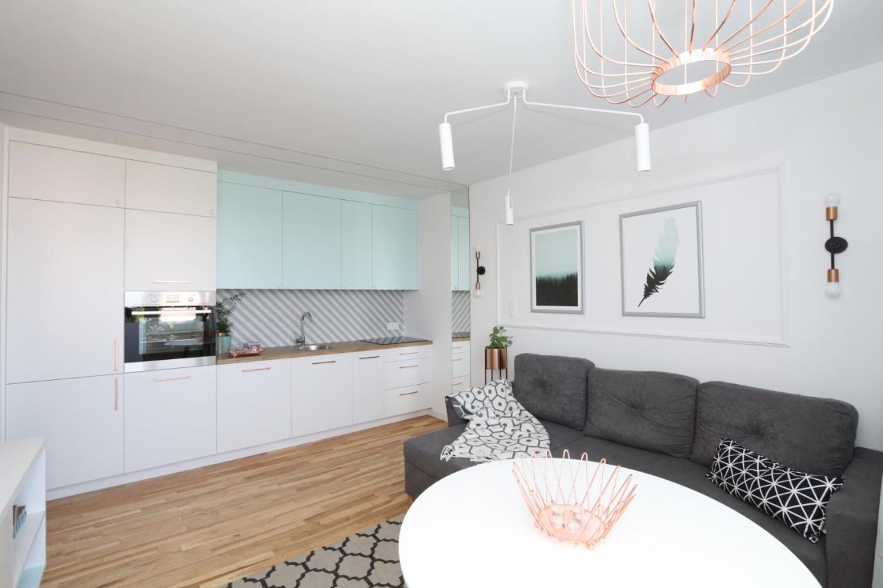Romaszewskiego Zoliborz Bedroom Pokoj Metro Warszawa Exteriör bild