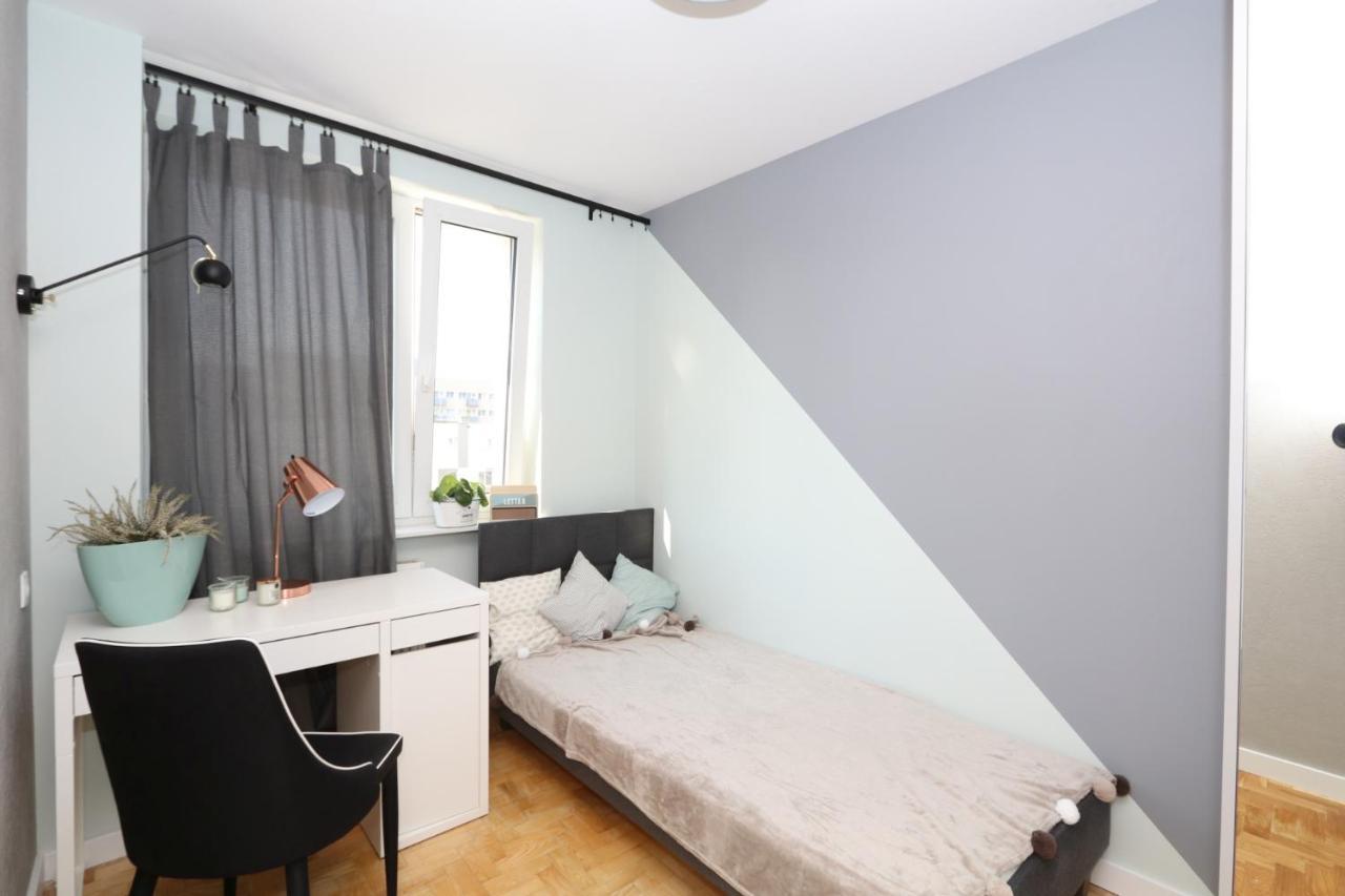 Romaszewskiego Zoliborz Bedroom Pokoj Metro Warszawa Exteriör bild