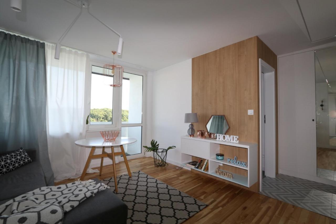 Romaszewskiego Zoliborz Bedroom Pokoj Metro Warszawa Exteriör bild