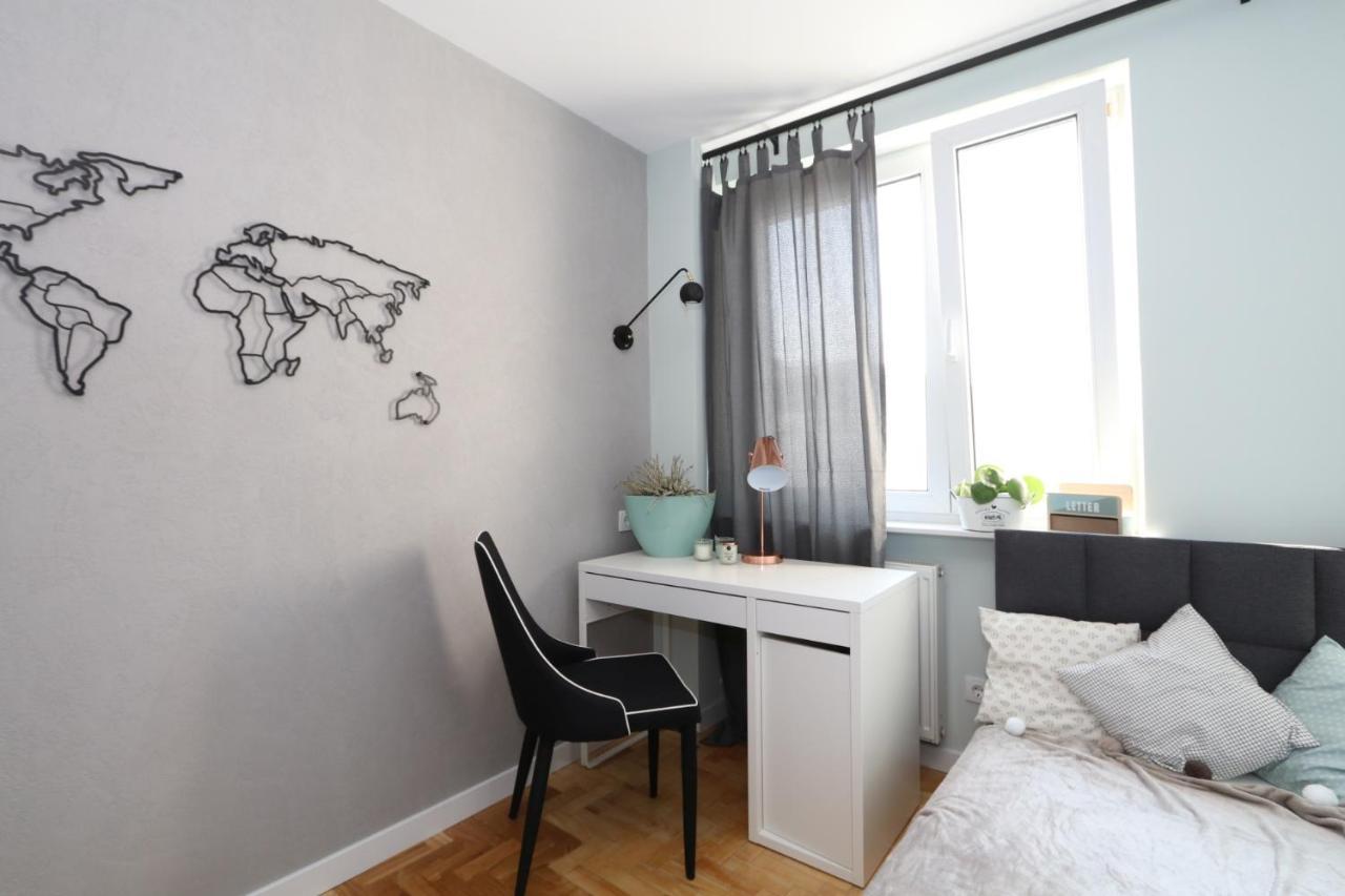 Romaszewskiego Zoliborz Bedroom Pokoj Metro Warszawa Exteriör bild