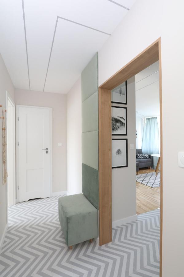 Romaszewskiego Zoliborz Bedroom Pokoj Metro Warszawa Exteriör bild